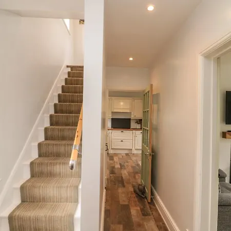 7 Dale End * ウィットビー